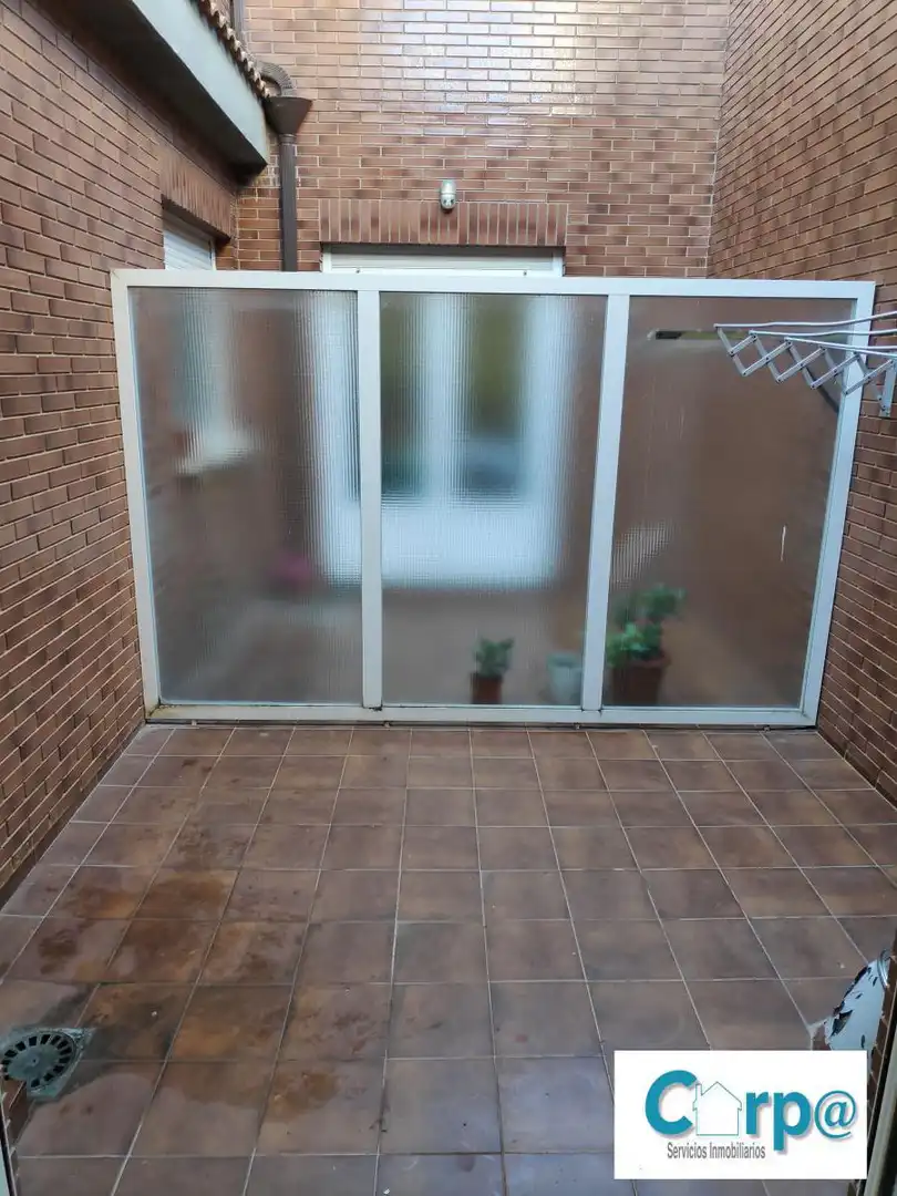 House 221 m² in Andosilla