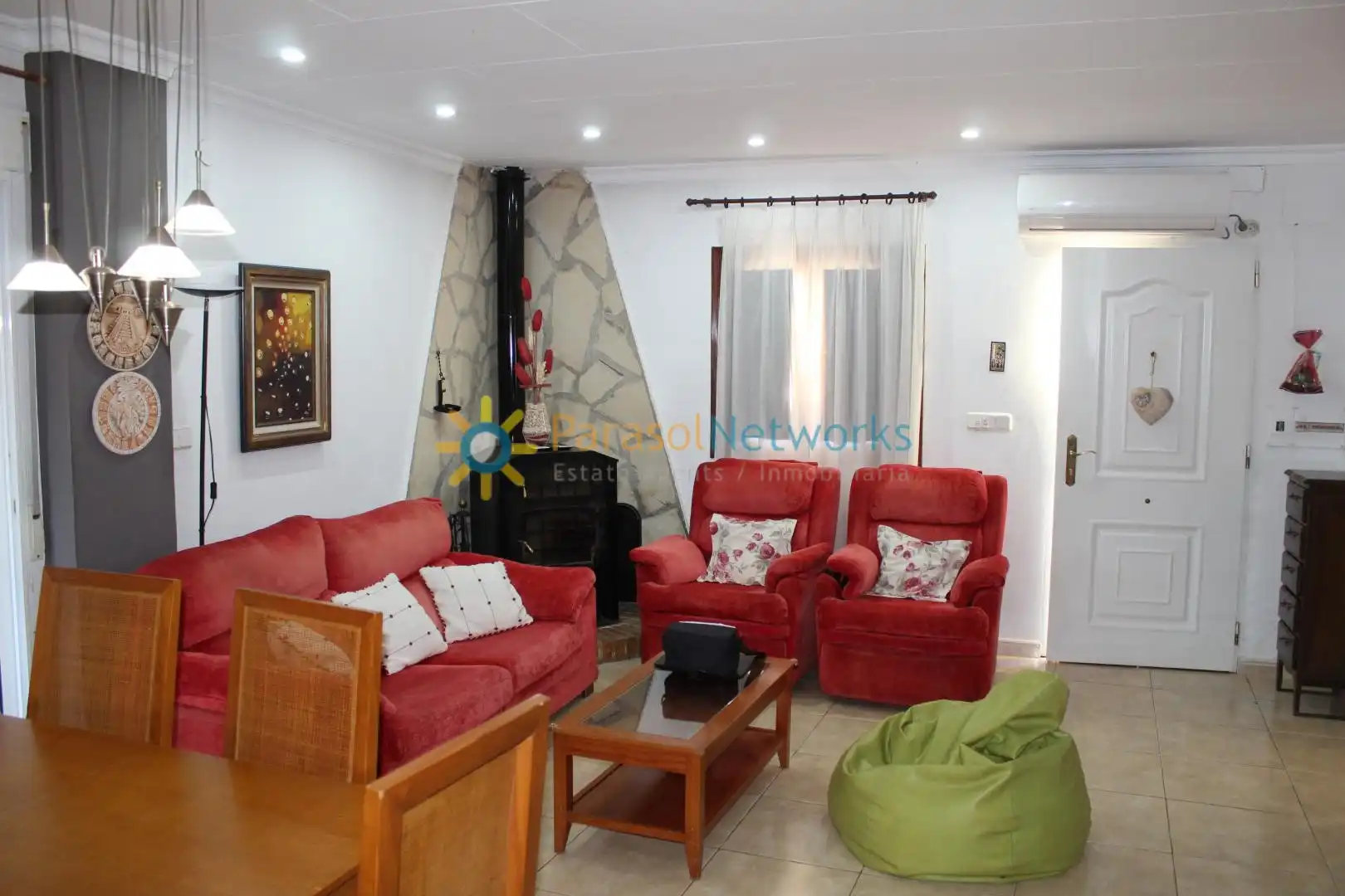Casa de 251 m² en Oliva