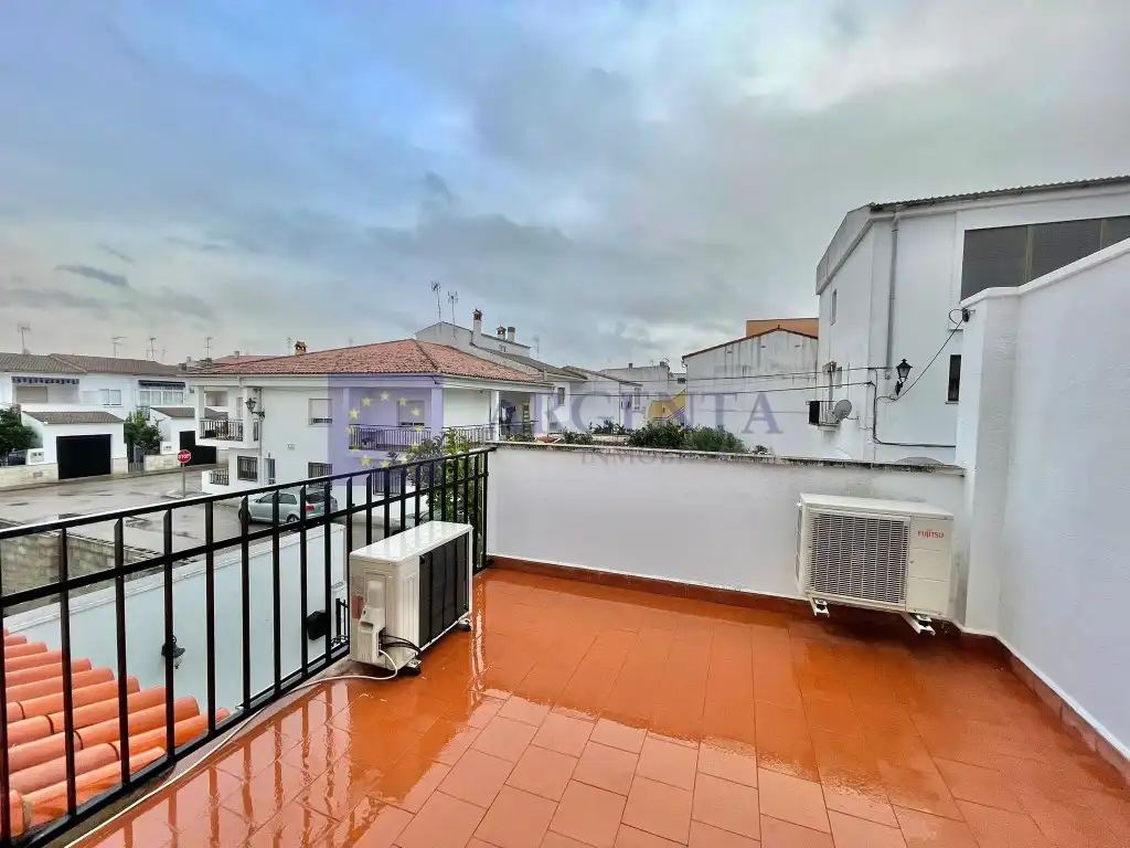 Casa de 160 m² en Malpartida de Cáceres