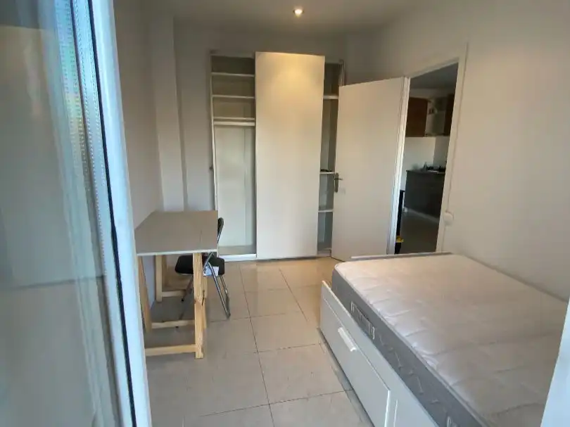 Habitación 100 m², Manresa