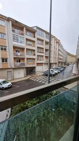 Pis de 65 m² a Poio