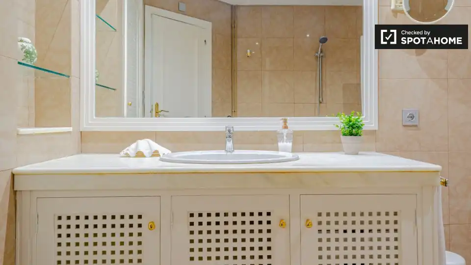 Habitación 250 m², Valencia