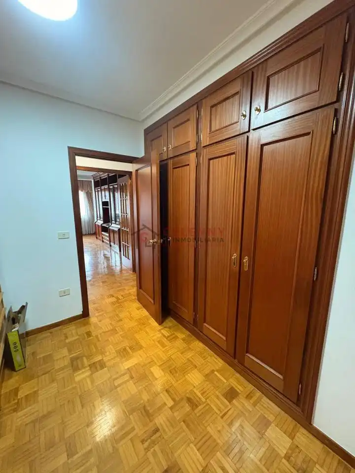 Piso de 90 m² en Ourense