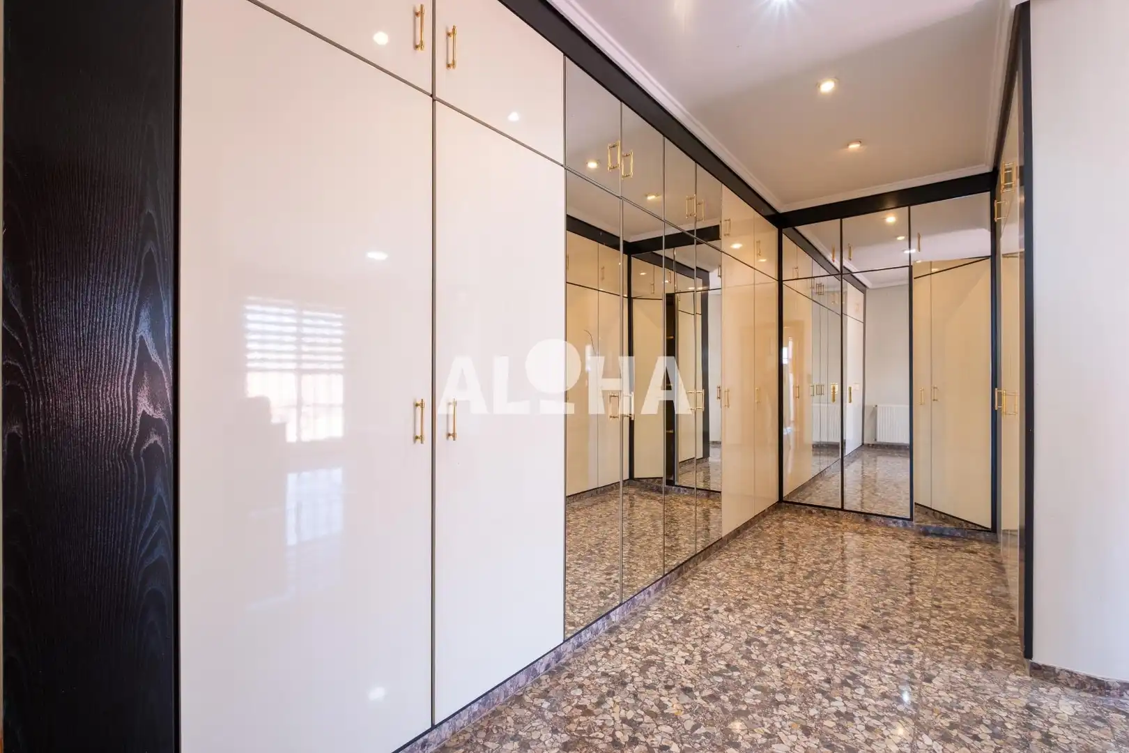 Habitación 346 m², Moncada