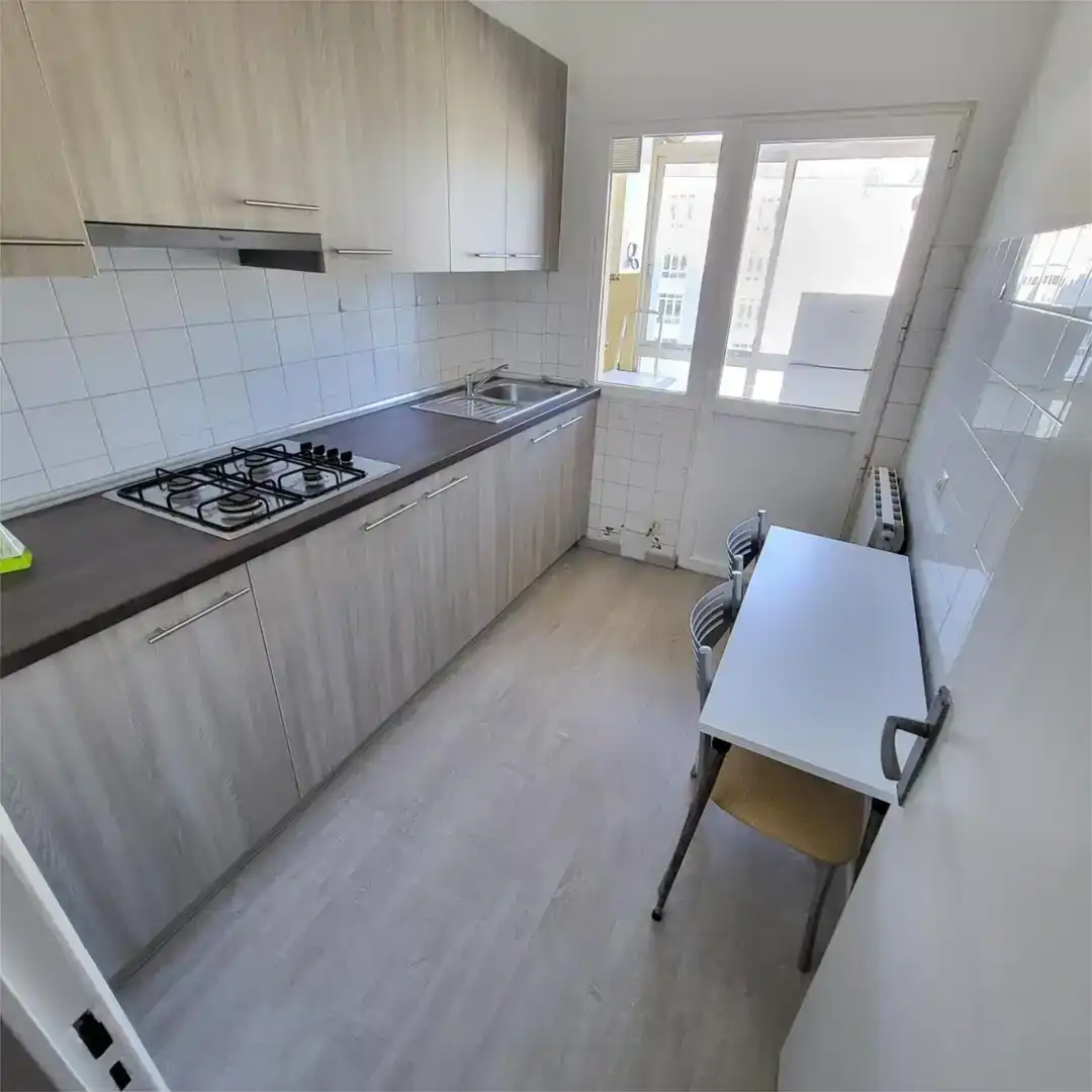 Habitació 100 m², Lugo