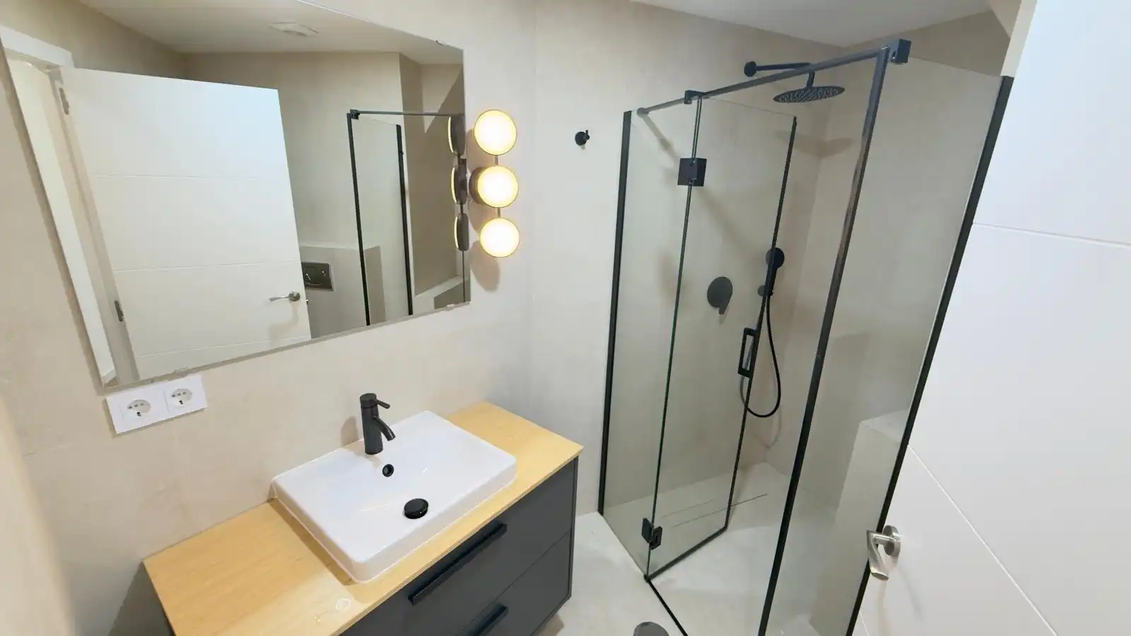 Квартира 110 м² у Alacant / Alicante
