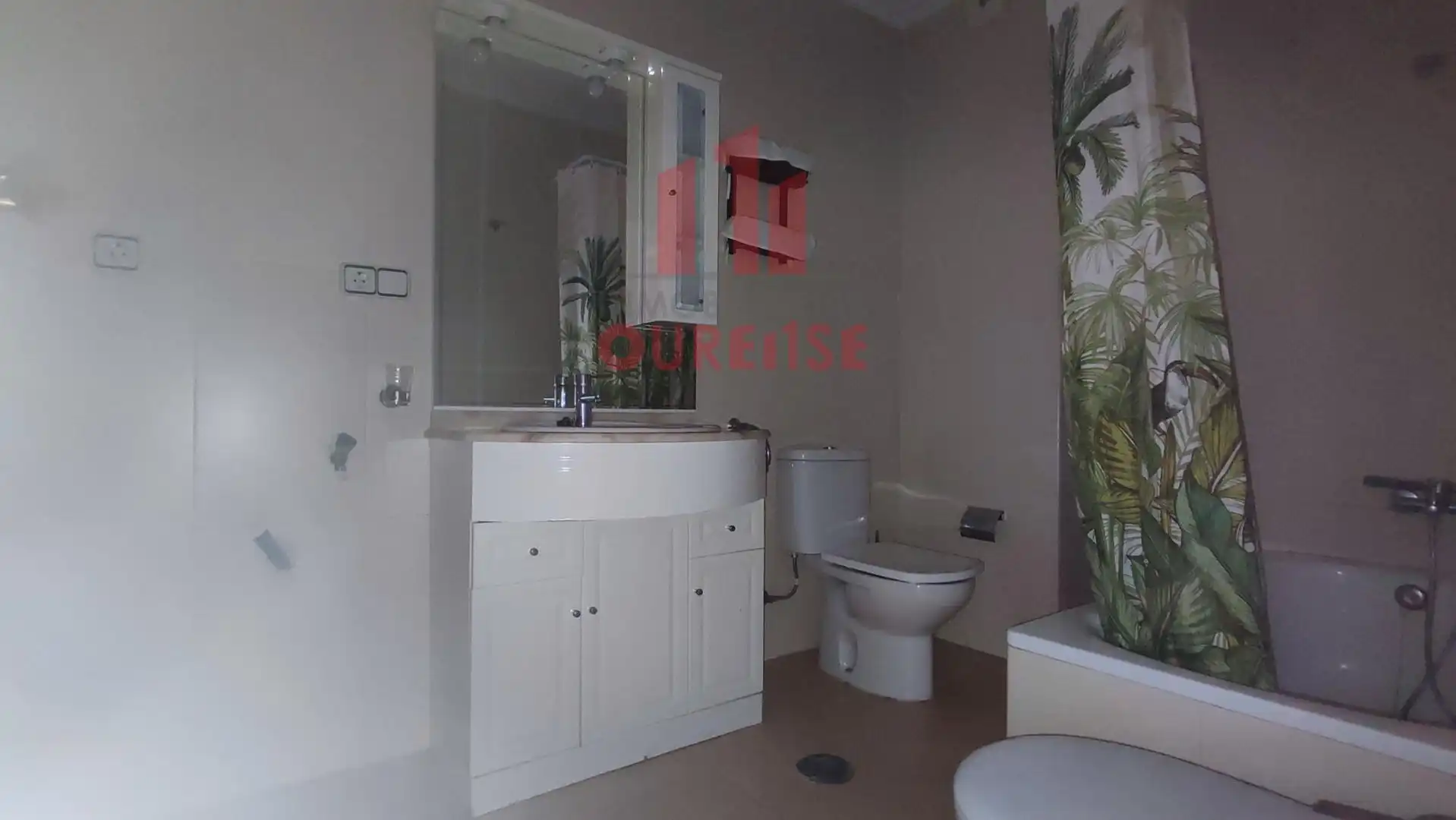 Piso de 85 m² en Ourense