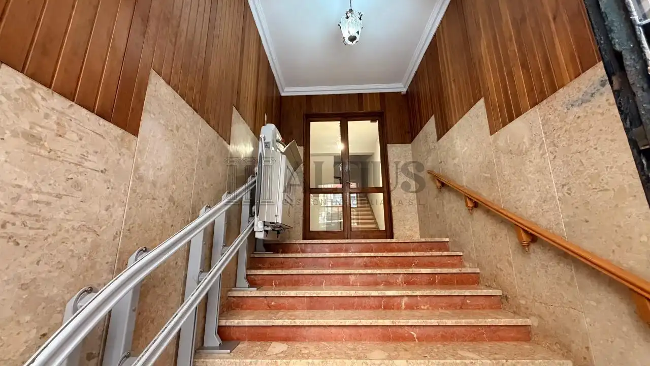 Piso de 180 m² en Santiago de Compostela