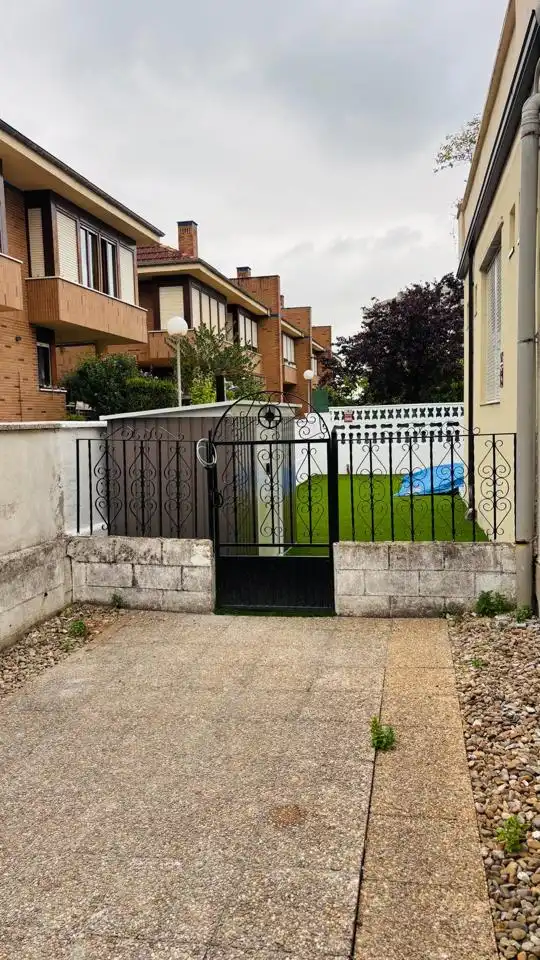 Piso de 100 m² en Laredo