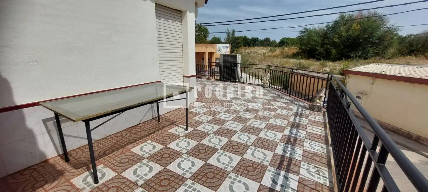 Casa de 202 m² en Cebolla