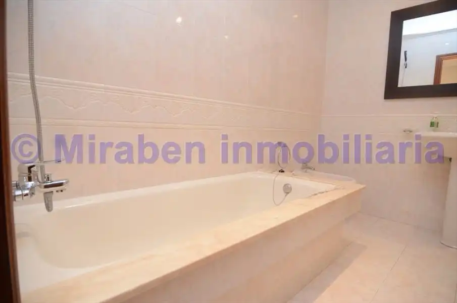 Piso de 95 m² en Boiro