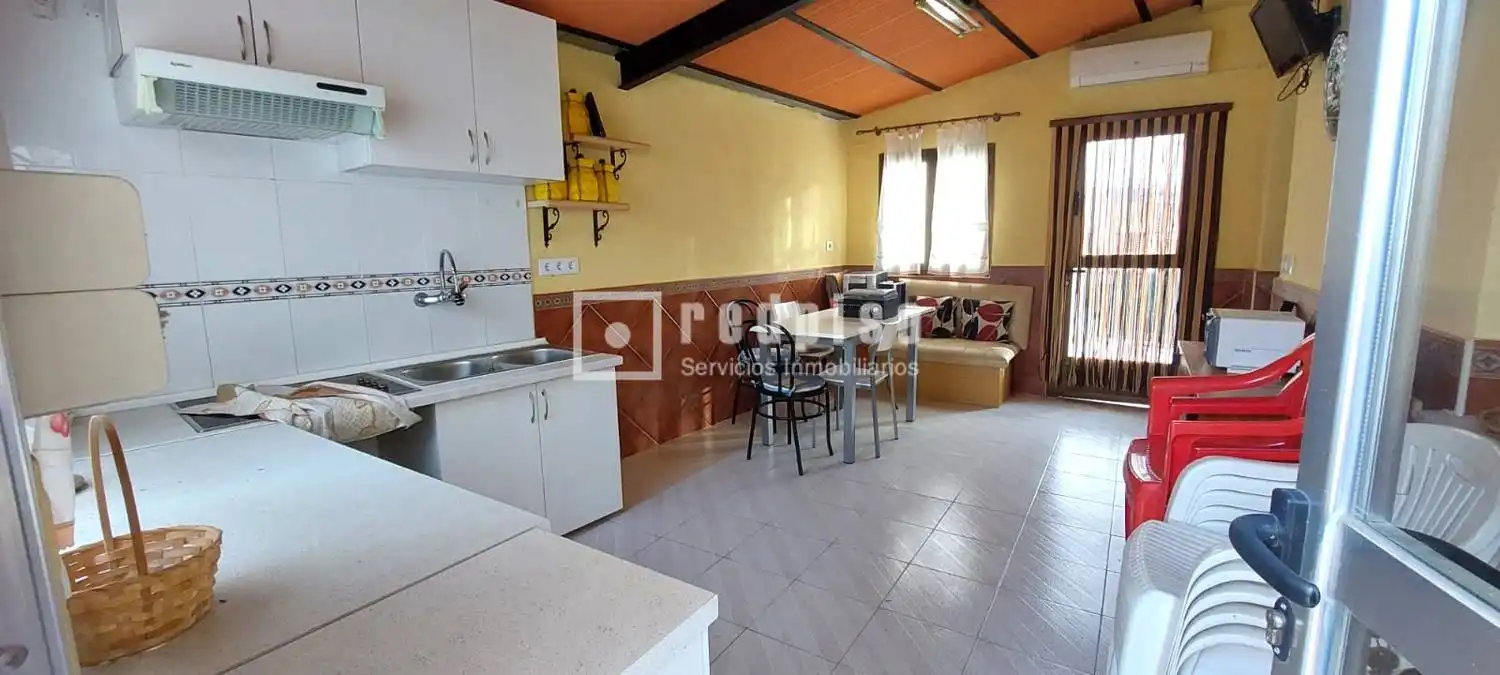 Casa de 202 m² en Cebolla