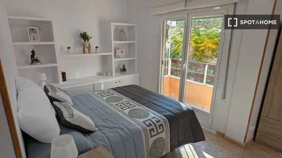 Habitación 77 m², Alicante