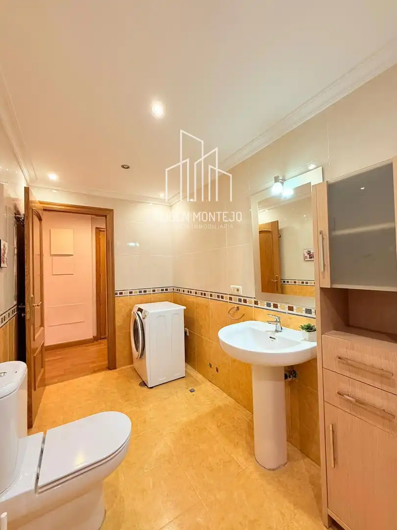 Piso de 140 m² en Castellanos de Moriscos