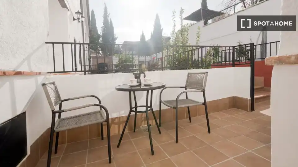 Habitación 58 m², Granada