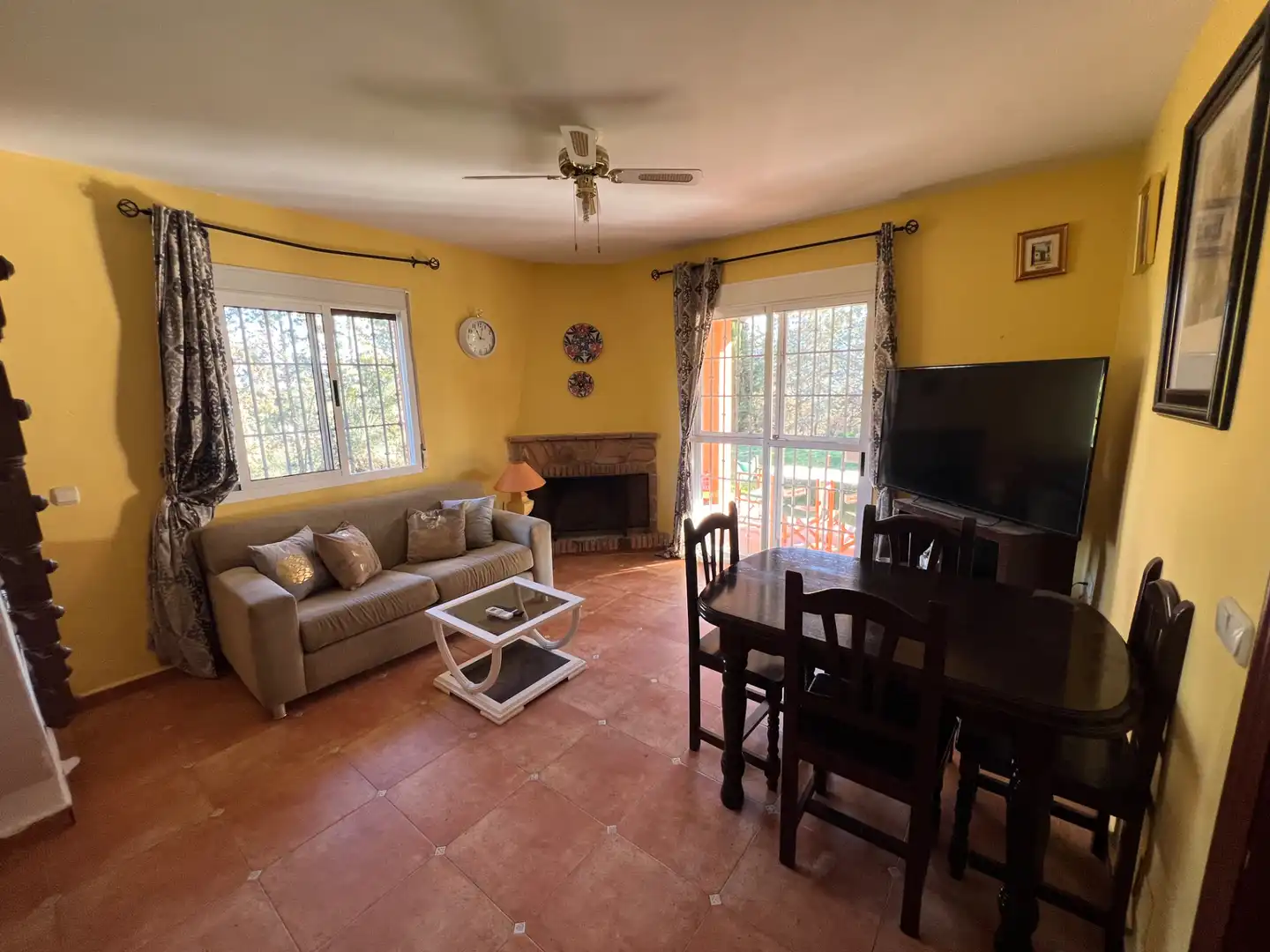 Casa de 180 m² en Pizarra
