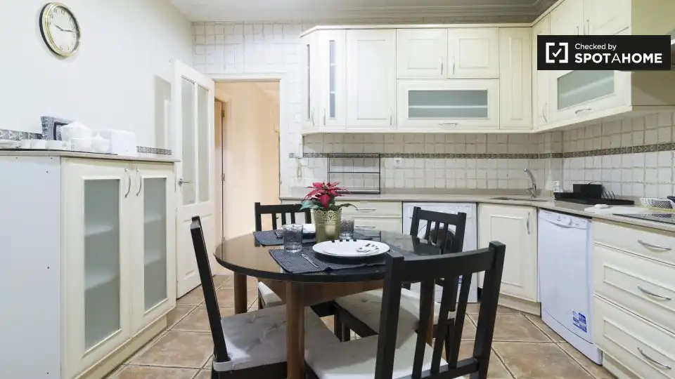 Habitación 328 m², Bilbao