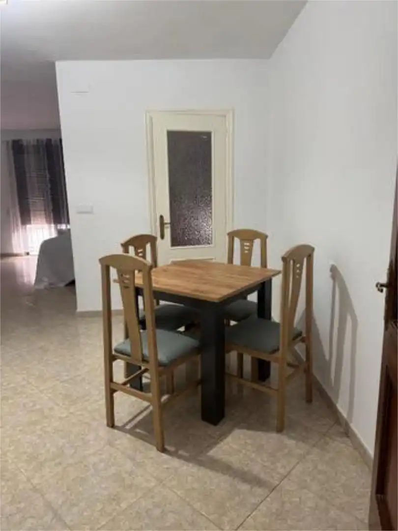 Piso de 70 m² en Navalvillar de Pela