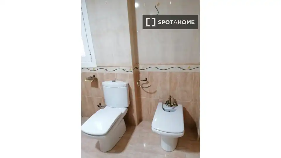 Habitación 288 m², Elda