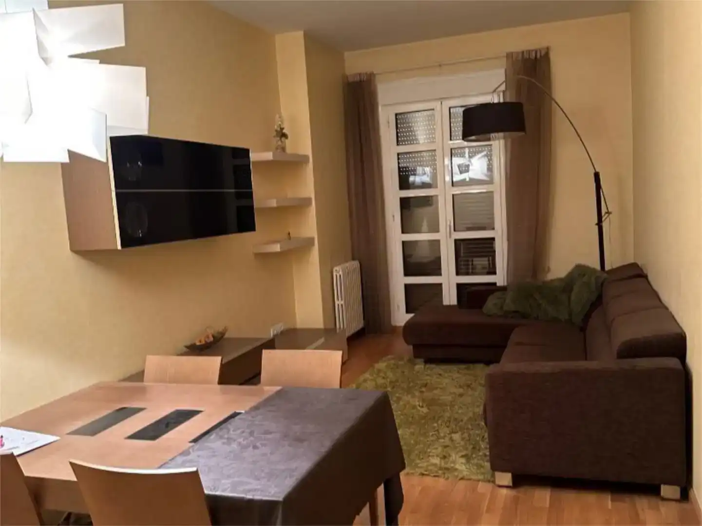Piso de 90 m² en Zaragoza