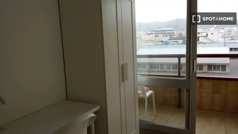 Habitación 200 m², Almería