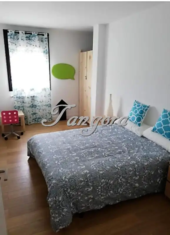 Piso de 300 m² en Mendata