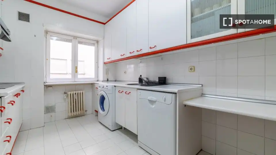 Habitación 301 m², Madrid