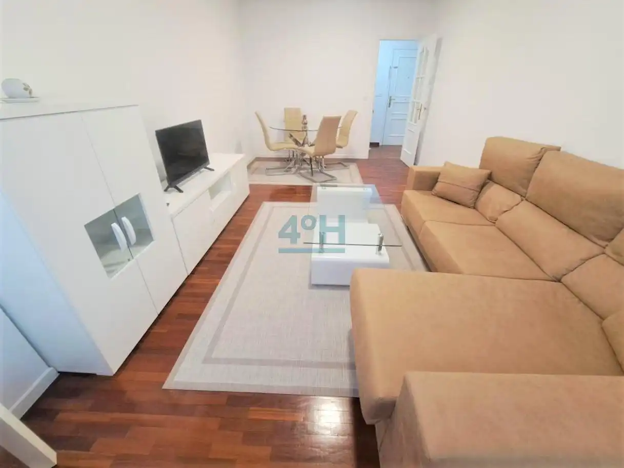 Piso de 90 m² en Ourense