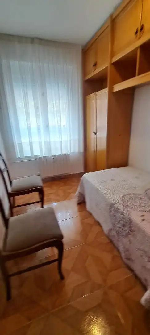 Pis de 100 m² a Àvila