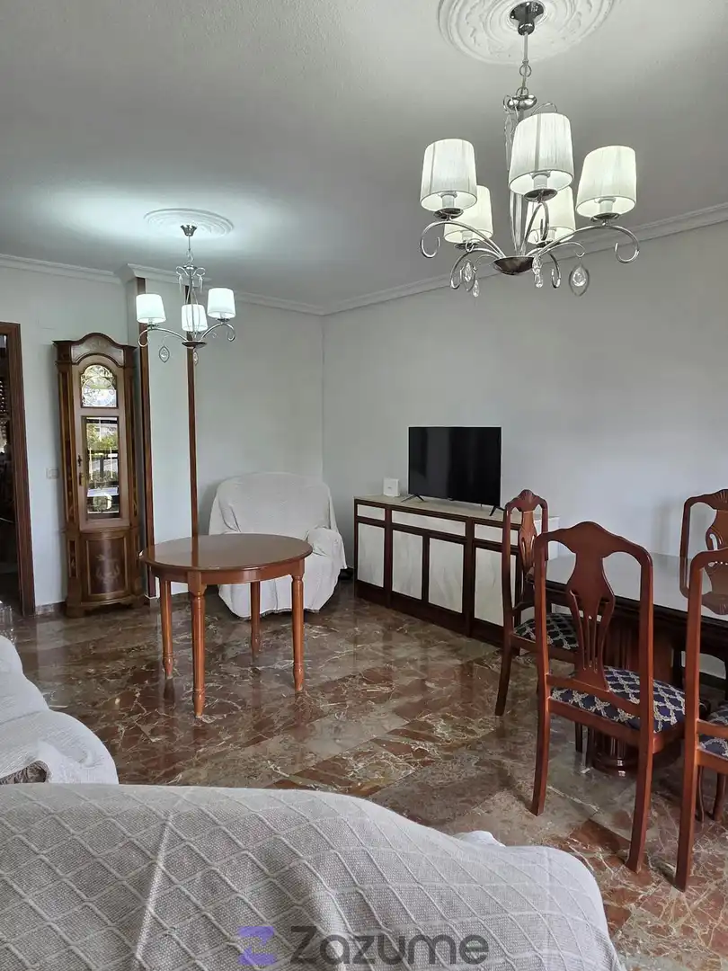 Piso de 90 m² en Jaén