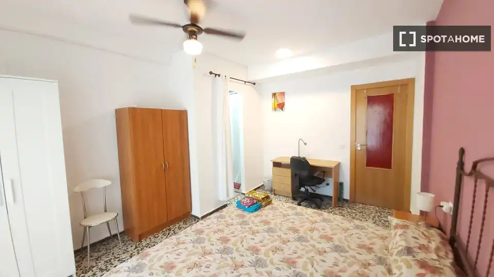 Habitación 100 m², Valencia