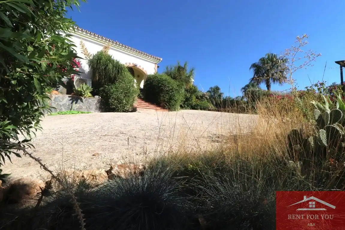 Casa de 110 m² en Alozaina
