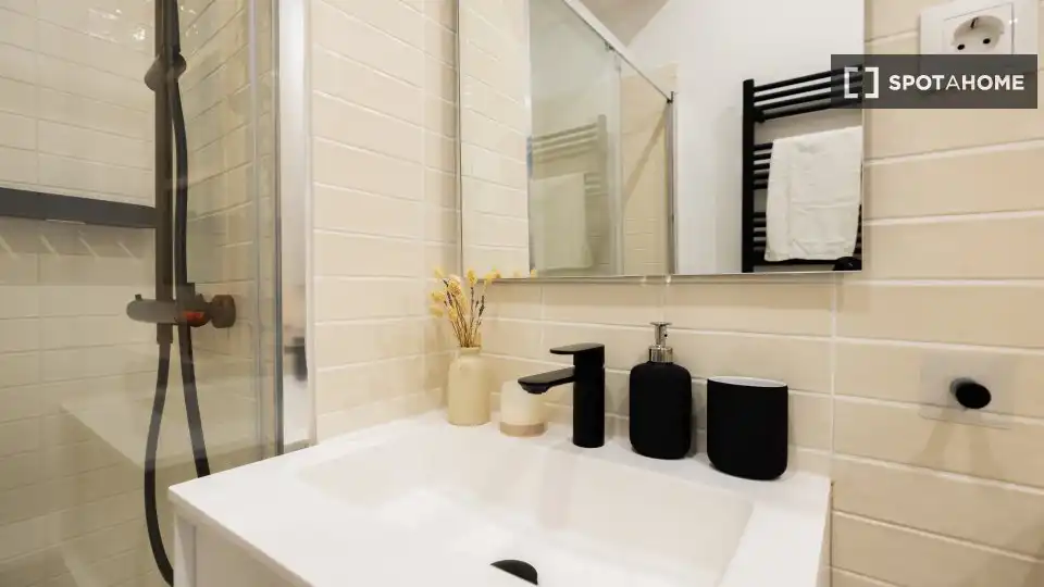 Habitación 75 m², Barcelona