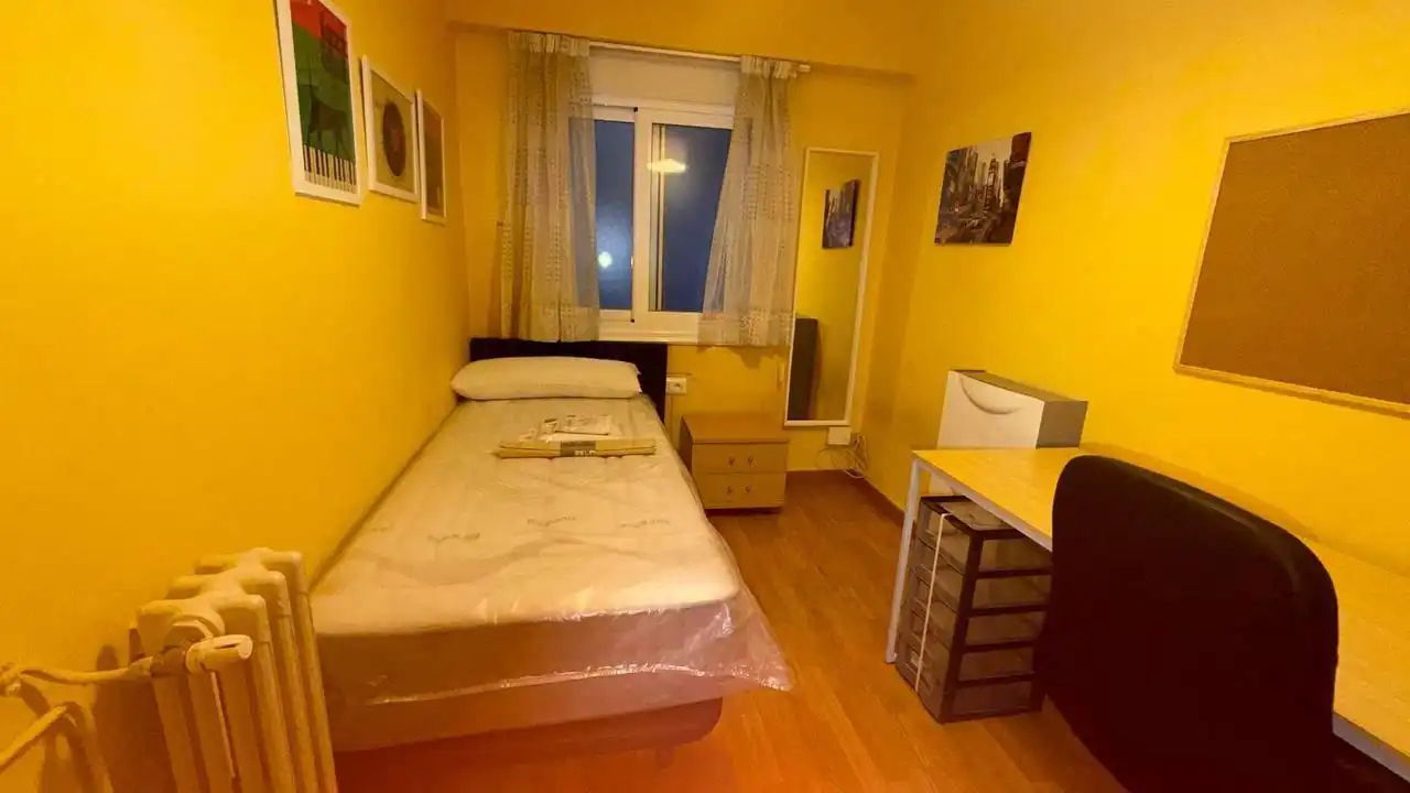 Piso de 95 m² en Ourense