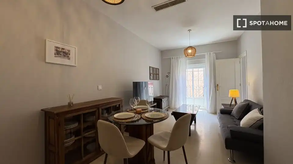 Habitación 58 m², Sevilla