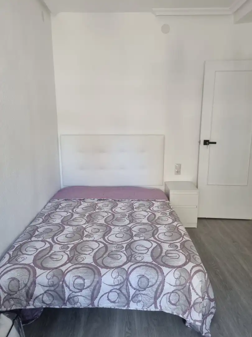 Habitació 100 m², Àvila