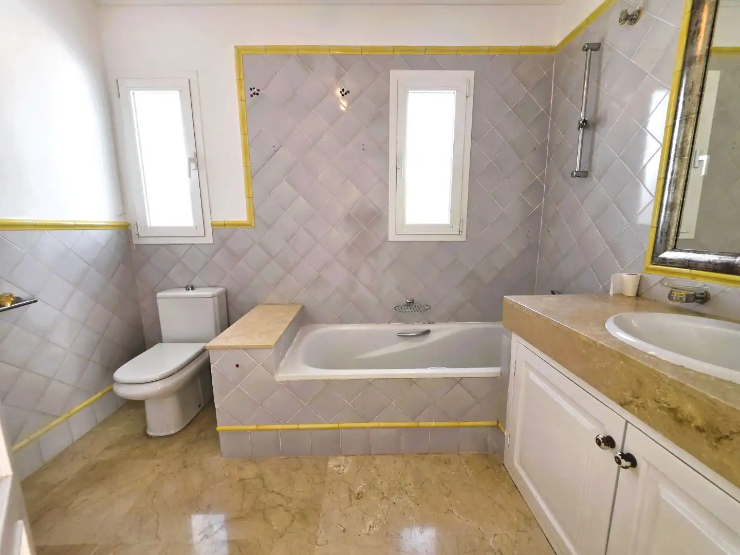 Piso de 210 m² en Marbella