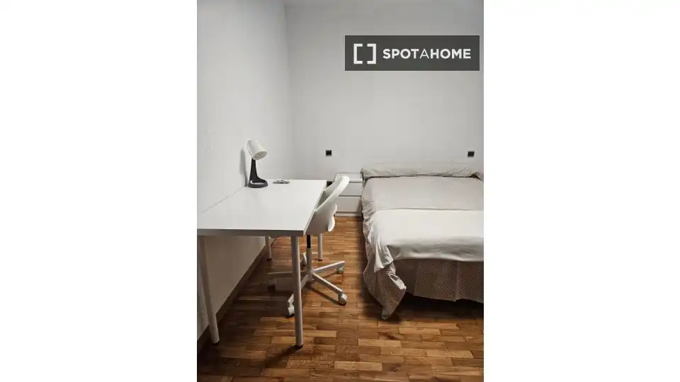 Habitación 155 m², Zaragoza