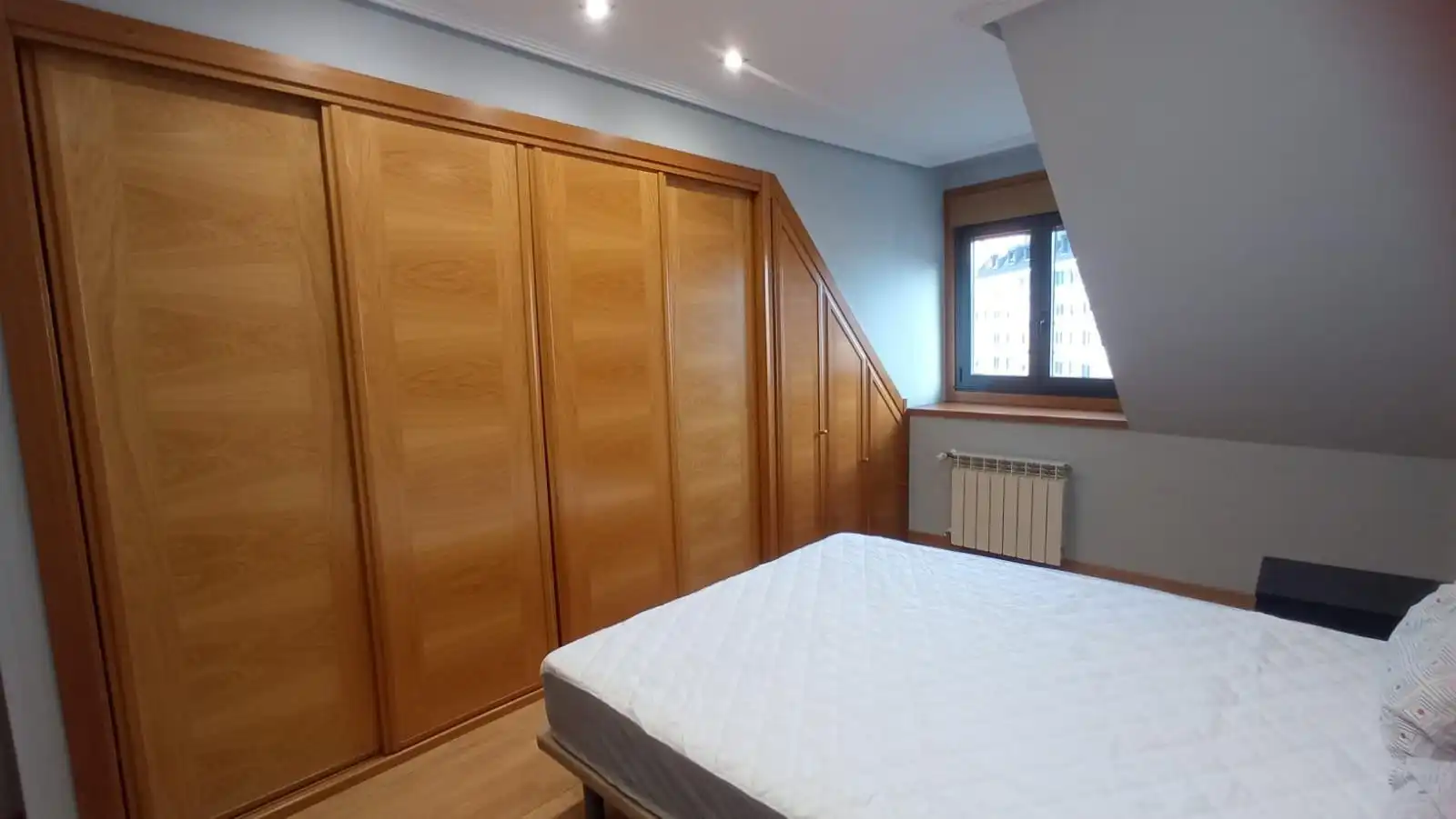 Piso de 93 m² en Oviedo