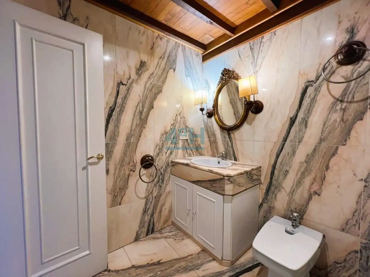 Casa de 590 m² a San Cibrao das Viñas