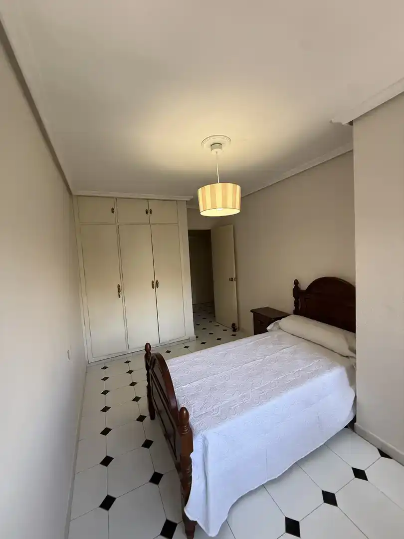 Piso de 140 m² en Sevilla
