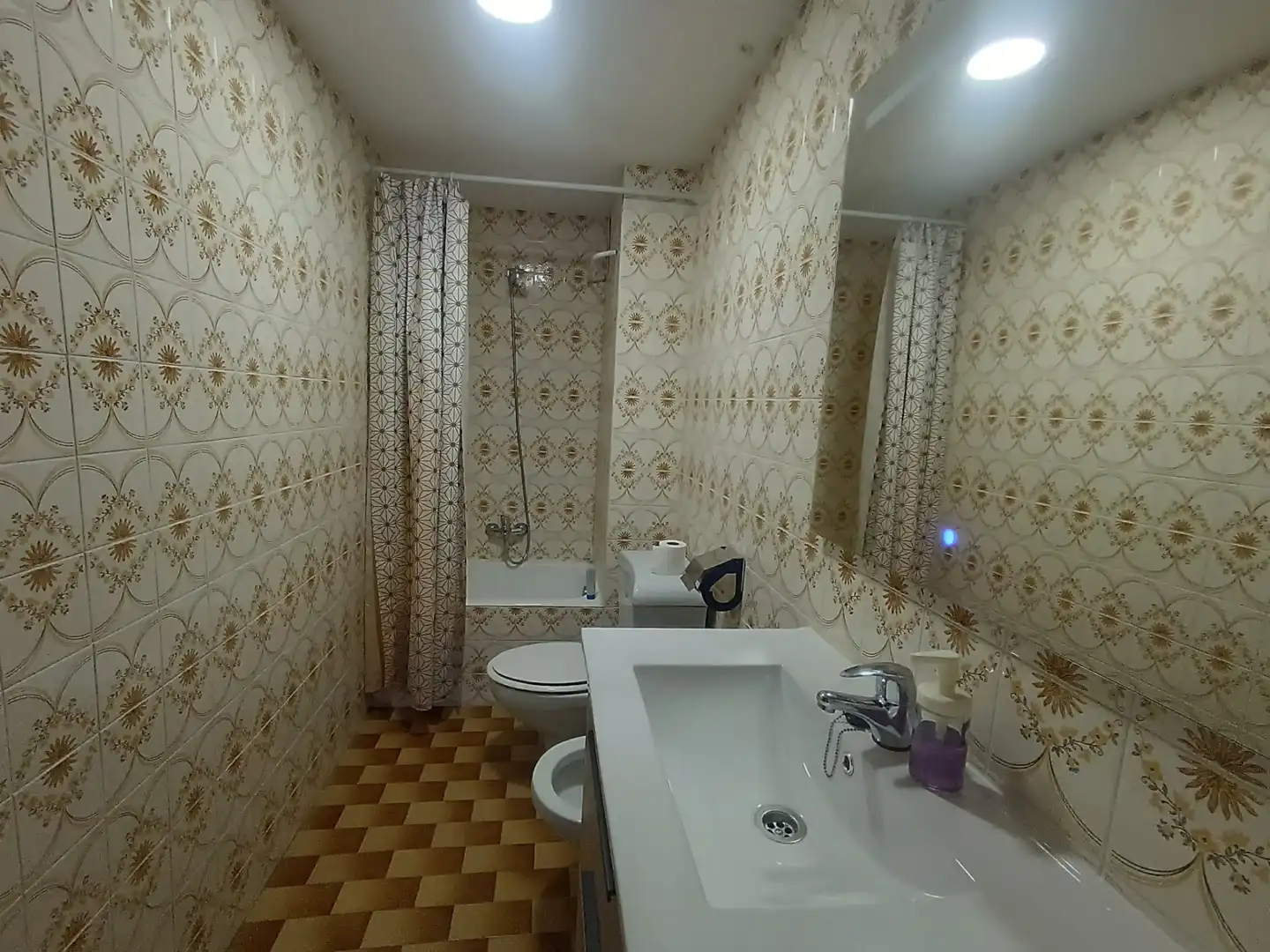 Habitación 100 m², Pamplona