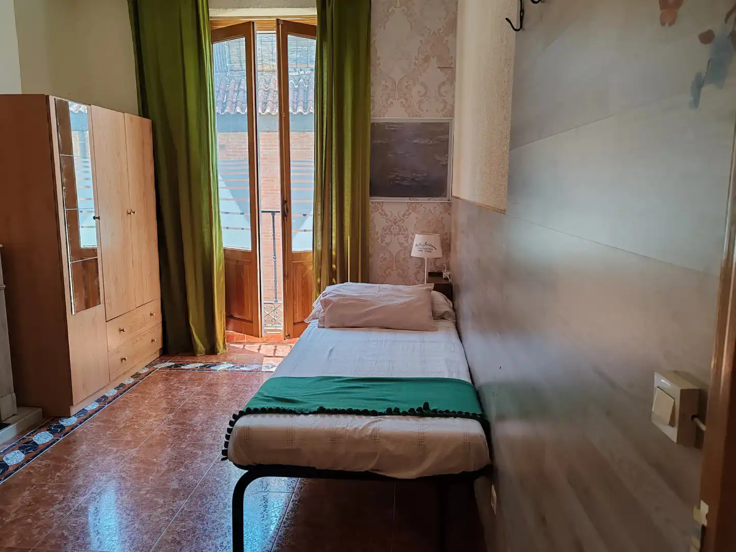 Room for rent, Madrid