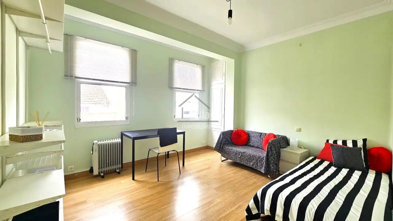 Habitación 99 m², Ferrol