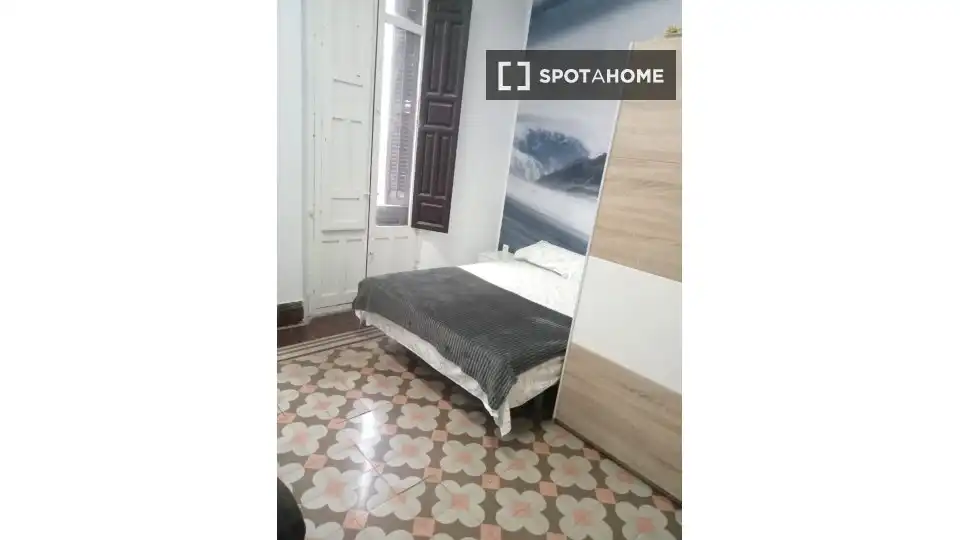 Habitación 288 m², Granada