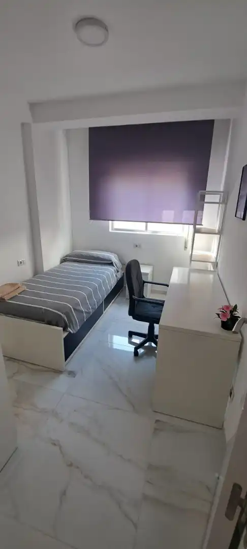 Habitación 80 m², Almería