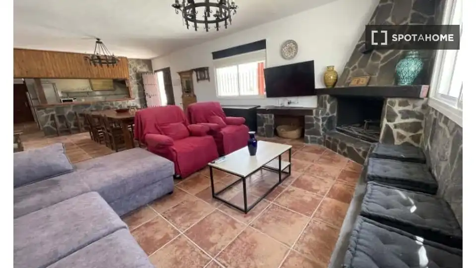Habitación 1150 m², Casabermeja