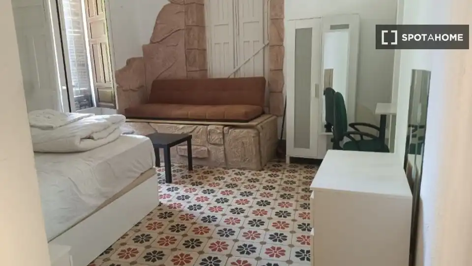 Habitación 288 m², Granada