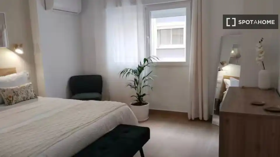 Habitación 92 m², Granada