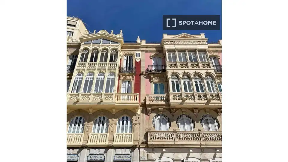 Habitación 145 m², Almería